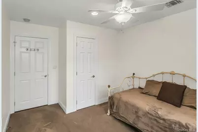 986 Madeira Boulevard, Melville, NY 11747 - Photo 23