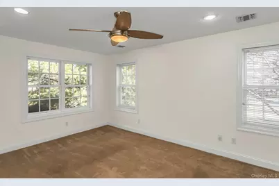 986 Madeira Boulevard, Melville, NY 11747 - Photo 17