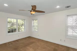 986 Madeira Blvd, Melville, NY 11747 - Photo 17