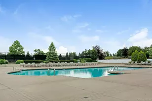 986 Madeira Blvd, Melville, NY 11747 - Photo 29