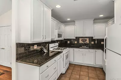 986 Madeira Boulevard, Melville, NY 11747 - Photo 13