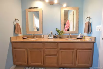 7 Maple Road, Middle Island, NY 11953 - Photo 23