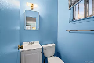 2929 Mandalay Beach Rd, Wantagh, NY 11793 - Photo 17