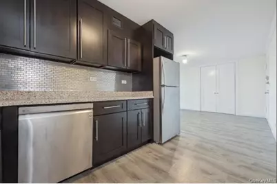 2 Bay Club Drive #17Z2, Bayside, NY 11360 - Photo 5