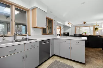 4 Carlyle Road, Hyde Park, NY 12538 - Photo 15