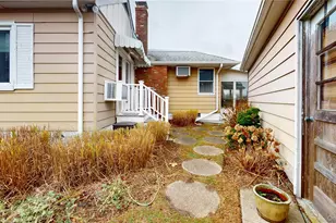 65 Little Pine Ln, East Quogue, NY 11942 - Photo 11