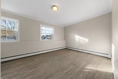 60 Mercury Avenue, Patchogue, NY 11772 - Photo 19