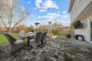 60 Mercury Ave, Patchogue, NY 11772 - Photo 23