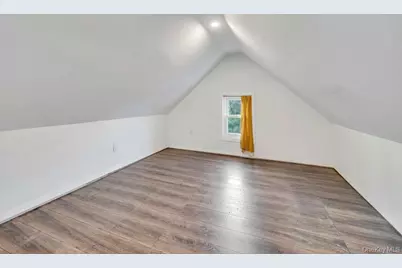 88 Marlboro Road, Valley Stream, NY 11581 - Photo 15