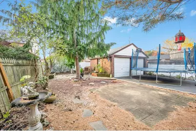 88 Marlboro Road, Valley Stream, NY 11581 - Photo 3