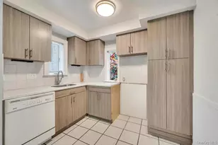 88 Marlboro Rd, Valley Stream, NY 11581 - Photo 11