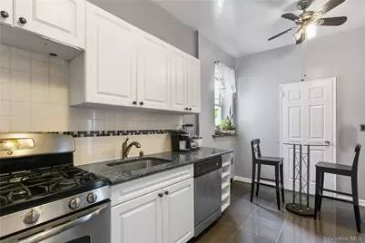 279 N Broadway #1T, Yonkers, NY 10701 - Photo 9