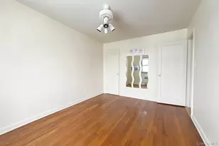 7 Terrace Cir, Great Neck, NY 11021 - Photo 7