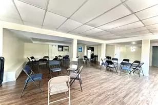 7 Terrace Cir, Great Neck, NY 11021 - Photo 15