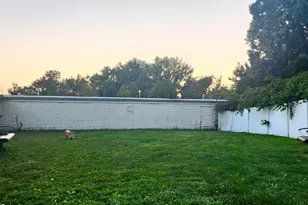 7 Terrace Cir, Great Neck, NY 11021 - Photo 25