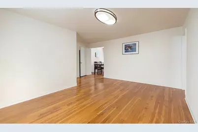 7 Terrace Circle #3D, Great Neck, NY 11021 - Photo 5