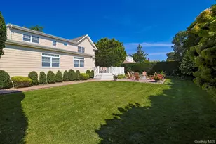 122 Pine St, Rockville Centre, NY 11570 - Photo 3