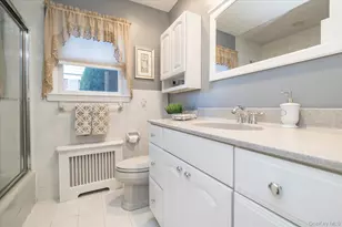 122 Pine St, Rockville Centre, NY 11570 - Photo 15