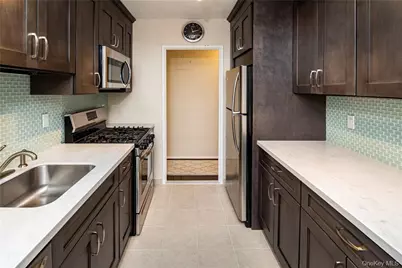 14 Westview Avenue #409, Tuckahoe, NY 10707 - Photo 5