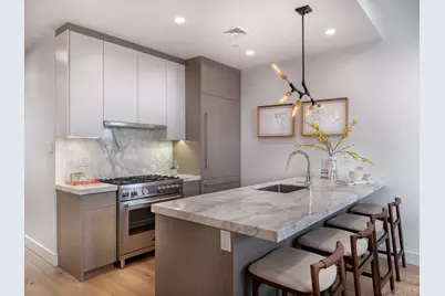 21-31 Shore Boulevard #3, Astoria, NY 11105 - Photo 5