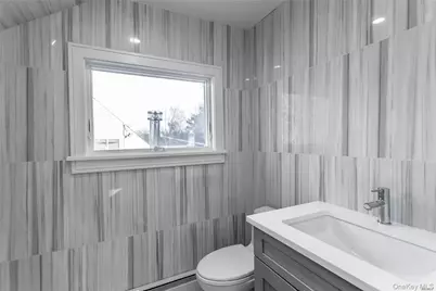 292 Acre Lane, Hicksville, NY 11801 - Photo 17