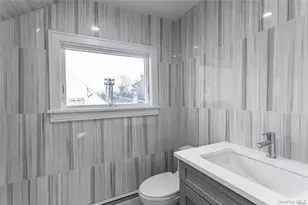 292 Acre Ln, Hicksville, NY 11801 - Photo 17