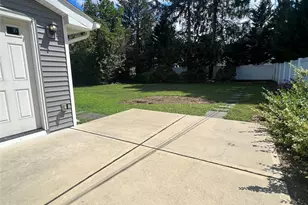 292 Acre Ln, Hicksville, NY 11801 - Photo 21