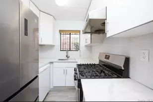 541 Logan Ave, Bronx, NY 10465 - Photo 3