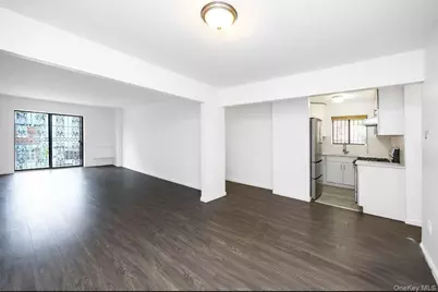 541 Logan Avenue, Bronx, NY 10465 - Photo 5