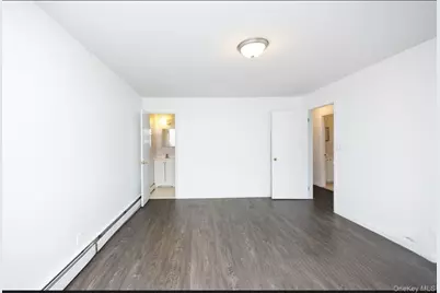 541 Logan Avenue, Bronx, NY 10465 - Photo 7