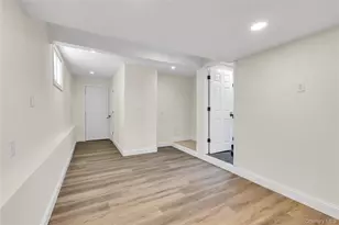 116 Phyllis Dr, Patchogue, NY 11772 - Photo 27