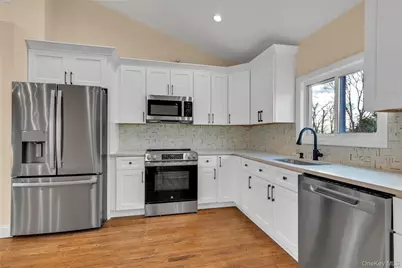 116 Phyllis Drive, Patchogue, NY 11772 - Photo 9