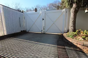 133-28 86th St, Ozone Park, NY 11417 - Photo 17