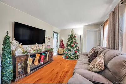 69 Butler Boulevard, Elmont, NY 11003 - Photo 5