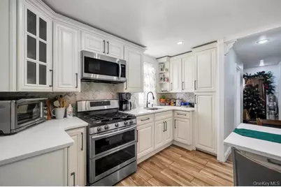 69 Butler Boulevard, Elmont, NY 11003 - Photo 11