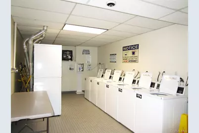 20 Daley Place #128, Lynbrook, NY 11563 - Photo 35