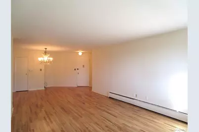 20 Daley Place #128, Lynbrook, NY 11563 - Photo 5