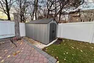 2027 Mayflower Ave, Bronx, NY 10461 - Photo 7