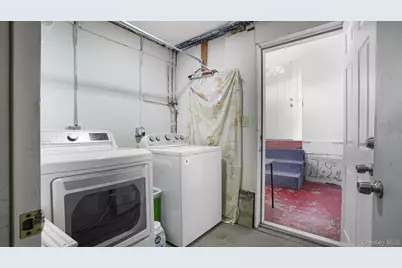 197 W 5th Street, Deer Park, NY 11729 - Photo 23