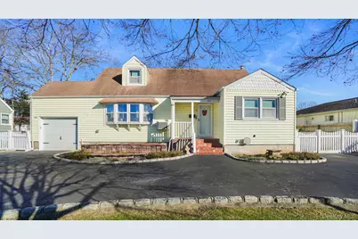 197 W 5th Street, Deer Park, NY 11729 - Photo 3