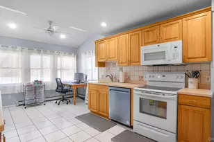 197 W 5th St, Deer Park, NY 11729 - Photo 9