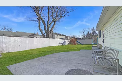 197 W 5th Street, Deer Park, NY 11729 - Photo 25