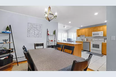 197 W 5th Street, Deer Park, NY 11729 - Photo 7