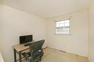 32 Horton Dr, Huntington, NY 11746 - Photo 23