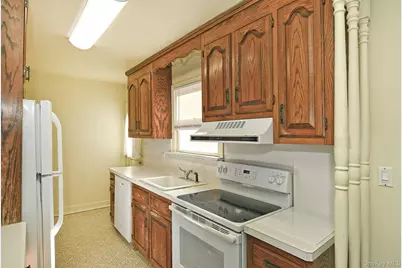 32 Horton Drive, Huntington, NY 11746 - Photo 15