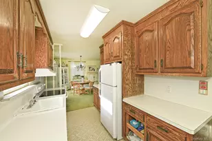 32 Horton Dr, Huntington, NY 11746 - Photo 17