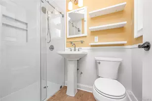 42-30 Douglaston Pkwy, Douglaston, NY 11363 - Photo 29