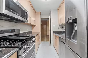 102-10 66th Rd, Forest Hills, NY 11375 - Photo 15