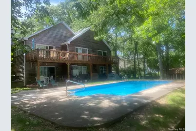 9 Woodview Way, Hampton Bays, NY 11946 - Photo 23