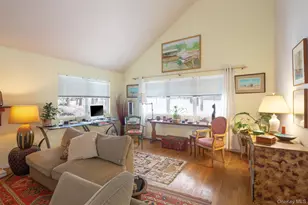 9 Woodview Way, Hampton Bays, NY 11946 - Photo 5